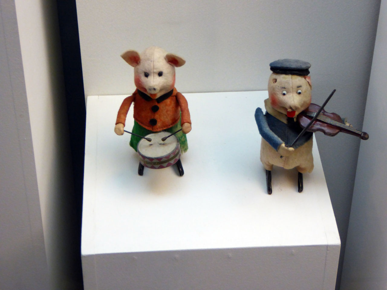 Belgian children's toys in the Huis van Alijn museum, Ghent