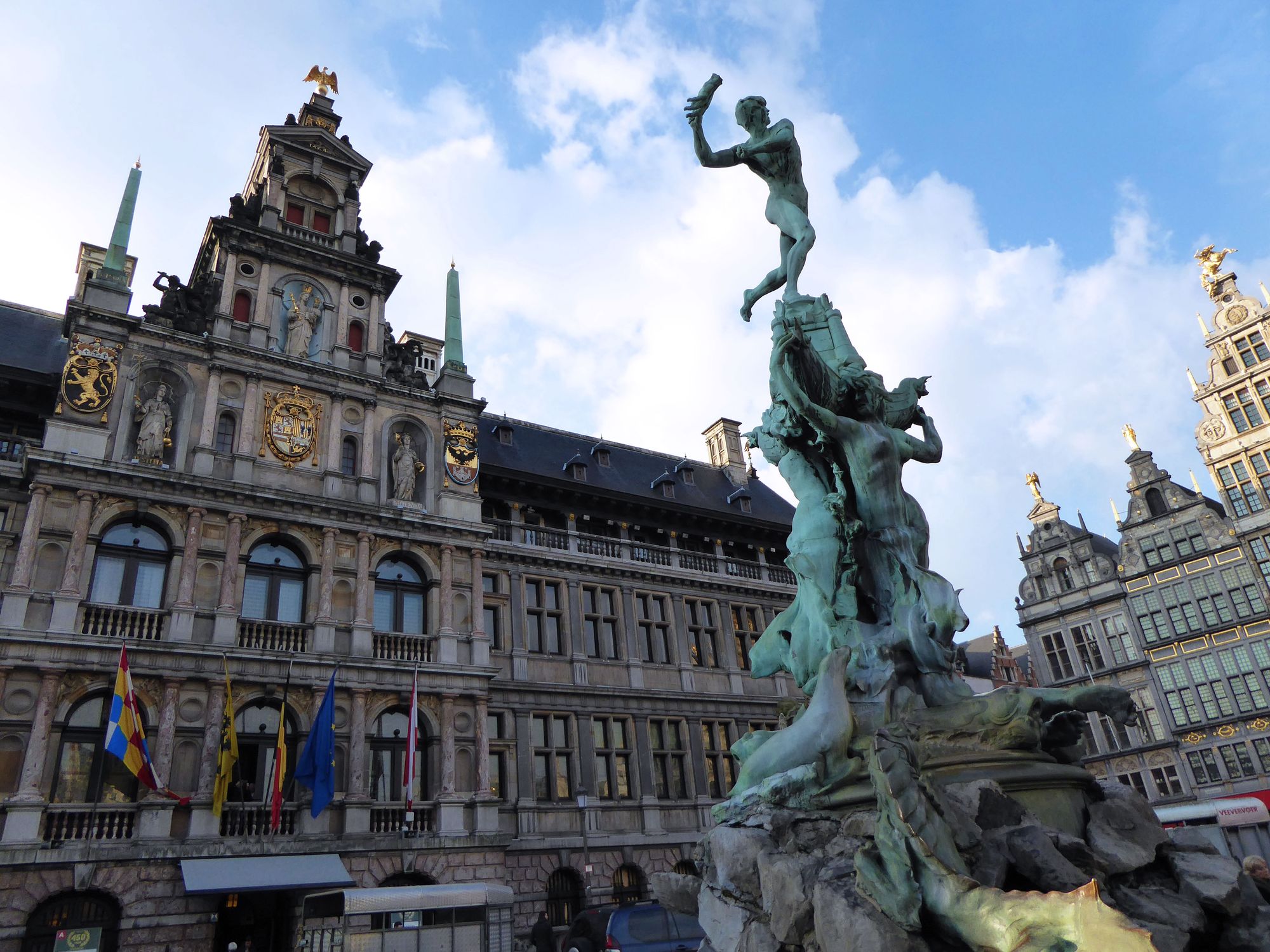 Antwerp: Bridging the divide